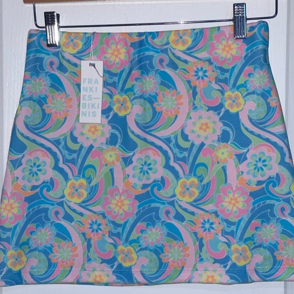 NEW FRANKIES BIKINIS Windward Terry Skirt in Sunshower Floral Mini Swim Cover Sm